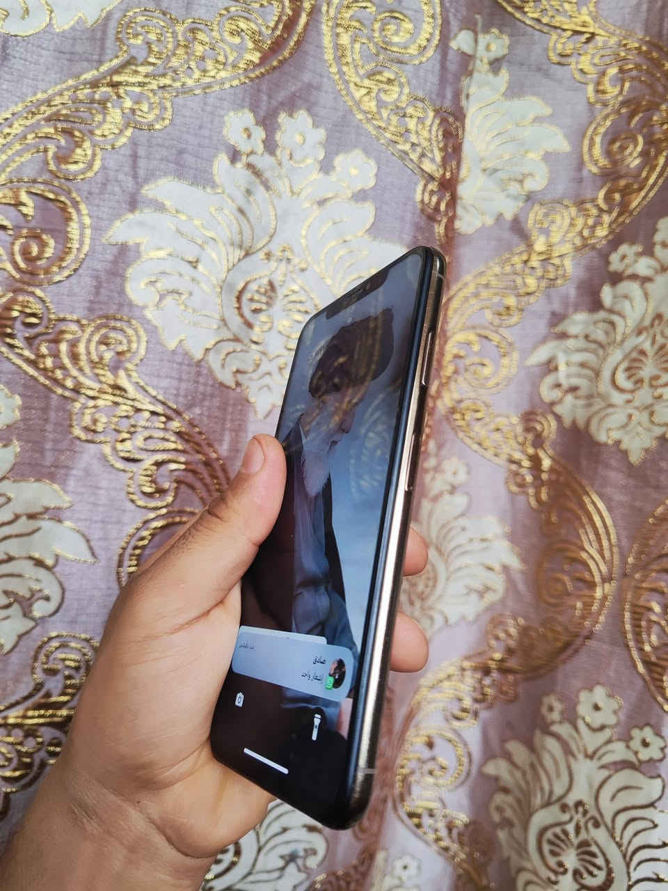 اكس ماكس  ذاكرة 512
ستبدل بطارية من ابل ستور وشاشة 
فيس ايدي شغال مابي اي عطل 
سعره 185مكاني بصره حي الحسين ماعندي توصيل ***********
