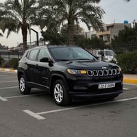 جيب كومباس 2024 اخت الكلين حادث طخة خفيفة ( جميع الايرباكات سليمه ) ما...