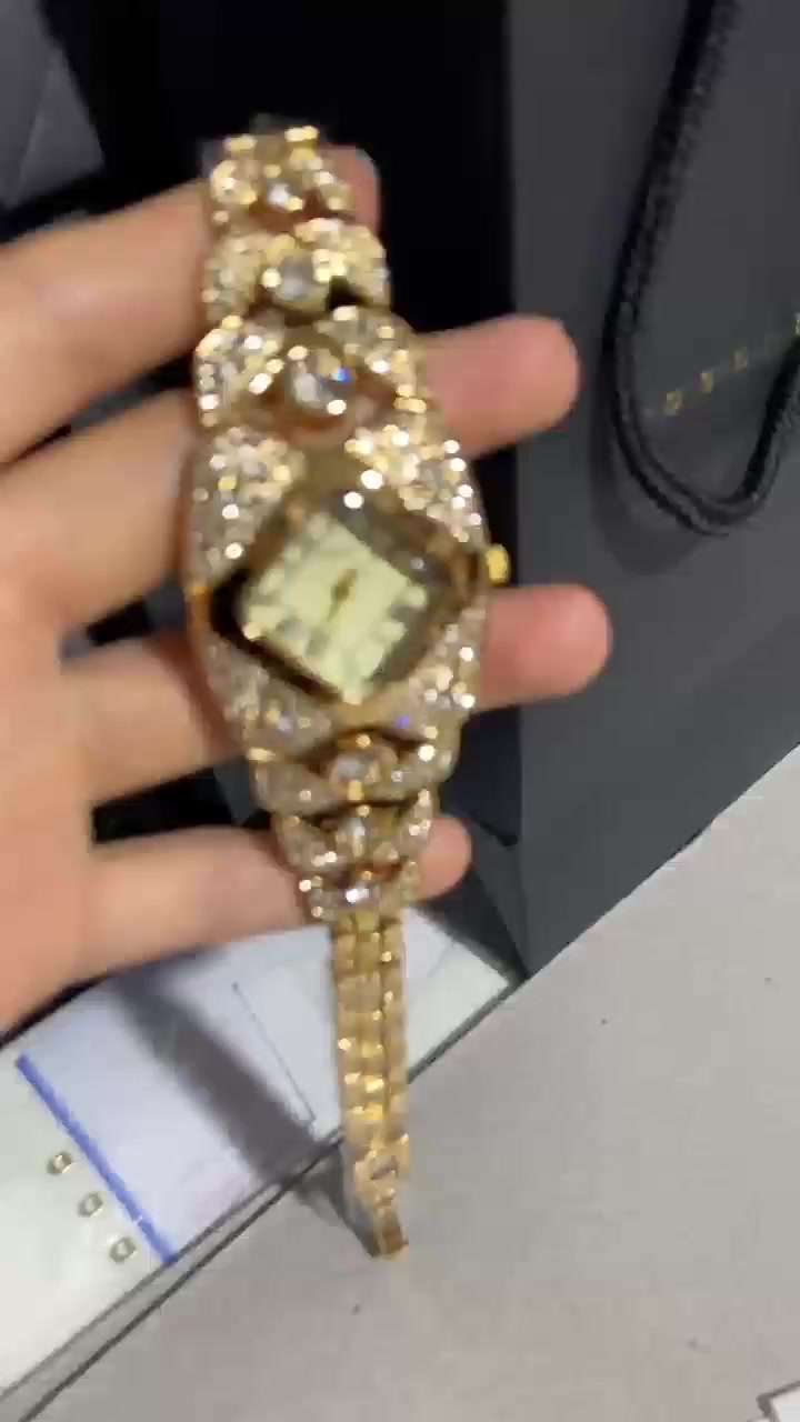 GEDI women watch new 

💖 order now 💖 +86 19927589065 

#watch_from_china #relojeshombre #relojes #watches #couplewatch #menstyle #menwatches #watchfactory #CURREN #CURRENwatch #GEDI #GEDIwatch


**إذا كنت صاحب هذا الإعلان وتريد حذفه لأي سبب، رجاءا أرسل رسالة إلى الدعم الفني**