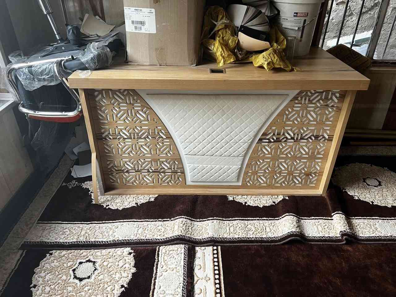 سلام عليكم ميز مكتب وكرسي جدد للبيع مكاني بغداد الحبيبيه رايدهم ب200وبيهم مجال ***********
