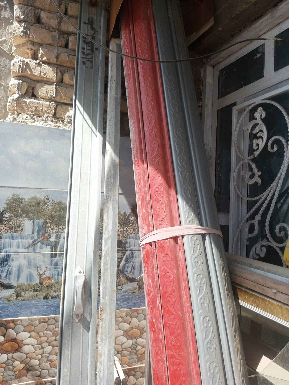 عارضه مال عطور او مكياج
قياسهه 120×160 عدد الرفوف 6
+ كبنك محل جديد للبيع
***********
