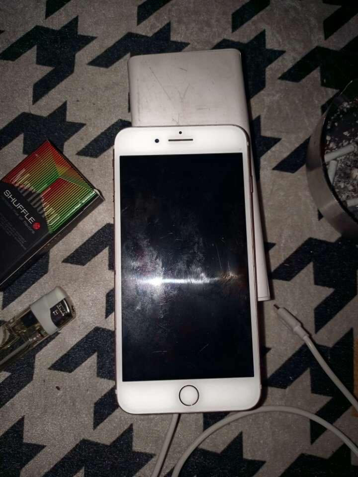 ‏للبيع ‏نظيف مبدل ‏بطارية 100
‏السعر110
***********￼
