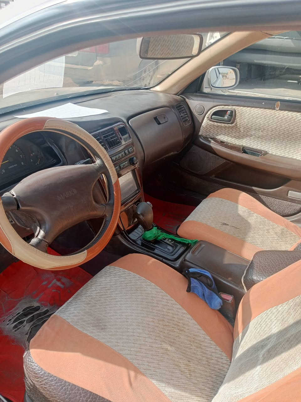 السلام عليكم
مارك نفخ موديل 95 

سوينه ال 28 

تبريد ثلج 

بيه كصه جنطه 

رقم النجف 

باتري جديد 

مكينه ونجي بيه بخار 

كير خير من الله 

كامره خلفيه+شاشه 

بطاين نضيف دواخل حلوه 

السعر 38وبيه مجال 
مكان السياره النجف العباسية 
رقم الهاتف ***********

