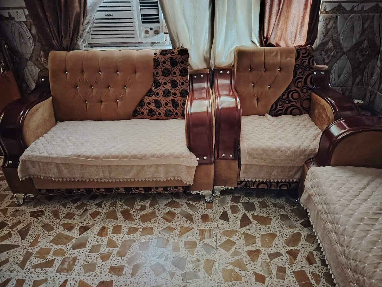 تخم 10مقاعد حطاطه نضيف كلش سعره 250العنوان بهرز


**إذا كنت صاحب هذا الإعلان وتريد حذفه لأي سبب، رجاءا أرسل رسالة إلى الدعم الفني**