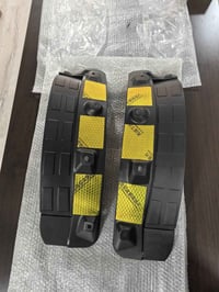 واقيات طين • أبواب خلفية • T1