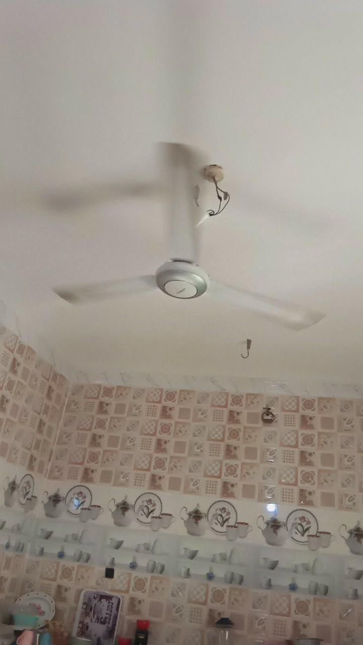 السلام عليكم 
معروض للبيع دار سكن ( زراعي) في منطقة ال نياز على النهر الحلو 
بناء حديث طابوق عكاده طابق واحد (٢٠٠) م
يحتوي على 
استقبال وصاله ومطبخ 
وغرفة نوم عدد (٣) 
وصحيات داخلية وخارجية 
للاستفسار الاتصال واتساب ***********
مكتب المدار الذهبي للعقار
