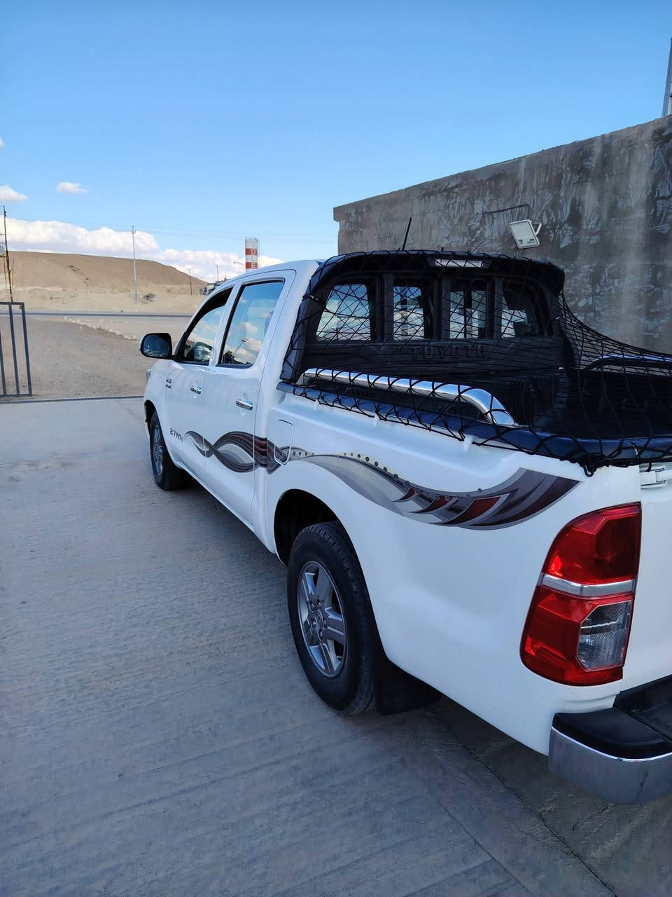 سلام عليكم
بيكم كويتي 2013 مكفوله كفاله عامه وهاي صورها مثل ما موضحه بالصوره السعر 210 العنوان حقلانيه السياره بأسمي تحويل ثاني يوم

***********
.
.
