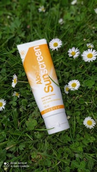 واقي شمس • يحمي من الشمس • لكل انواع البشرة