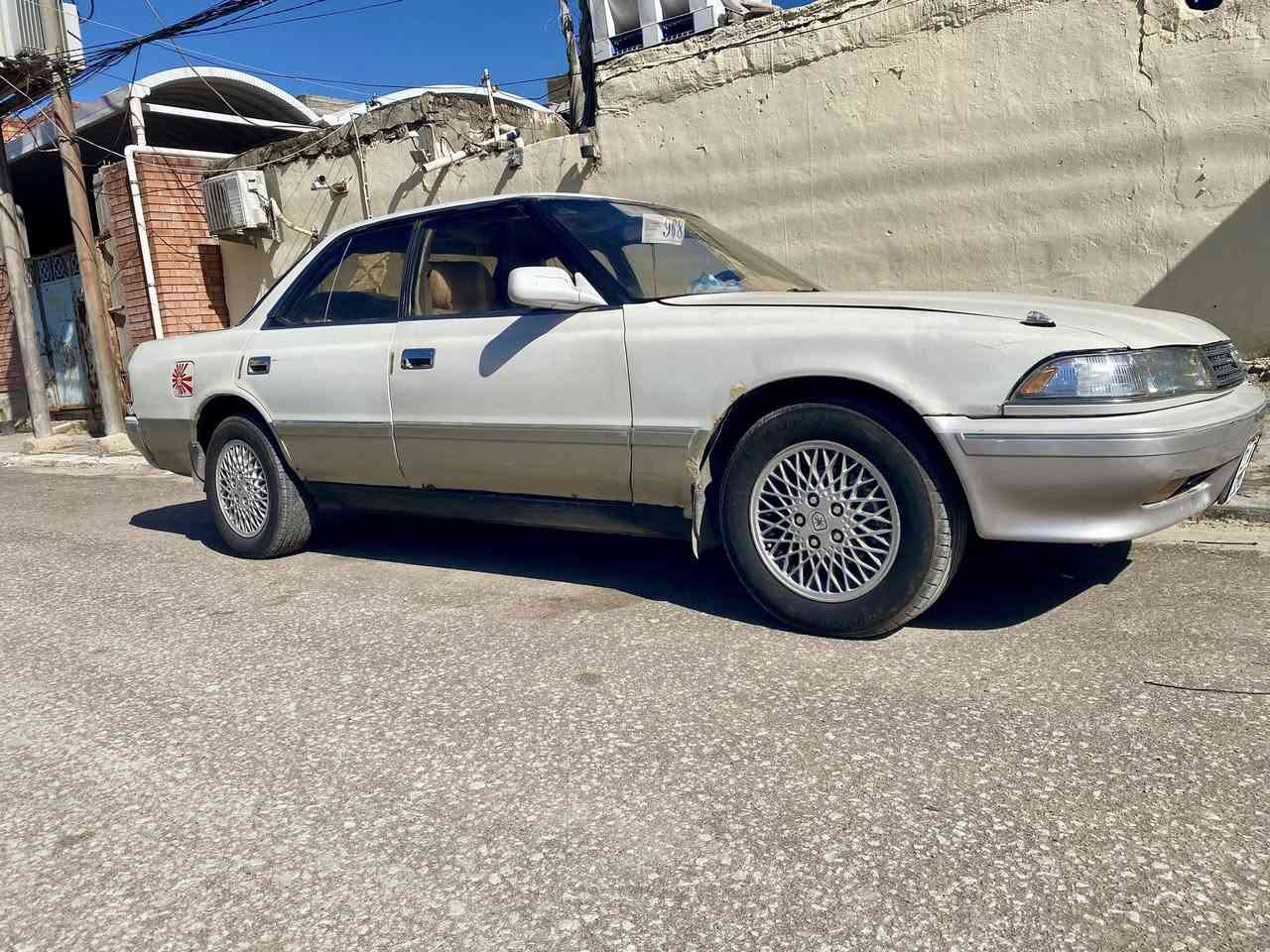 سلام عليكم مارك عضم موديل 91 سنوية 30 رقم دولي كربلائيه اصل السيارة مكفولة من الكص ونقل جثه محرك وكير مكفولات حداديه جديدة تخم جديد كهربائياته كاملة مكان السيارة النجف الاشرف وهذه رقمي *********** 
41السعروبيها مجال
