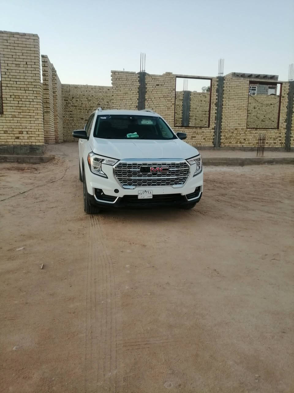🚘 جي ام سي تيران 2023
🔺 المواصفات

 ◾️اس ايل تي SLT

◾ اللون ابيض

◾ محرك 1500 تيربو

◾ رقم فحص مؤقت

🔺 ممشى السيارة 30000كم

⚙️ حجم المحرك 1500 Turbo

🛠️ الأضرار

◾ حادثها دعامية فقط وراجعة نفسها

📍 مكان السيارة كربلاء 

السعر 215 وبيها مجال مع المراوس 

📲 رقم صاحب السيارة

***********
