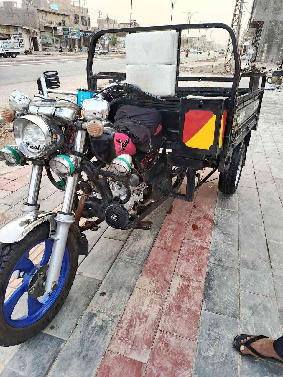 سلام عليكم ستوته للبيع مديل 17 معمره مكينه 25 دواخل كله جديد شاصي ركبه مكفول الستوته مكفوله من كلشي ستوته مال جناي بيع شرا لاتوصل السعر واحد و350 وبيه مجال شي بصيط مكاني كربله طوريج ***********
