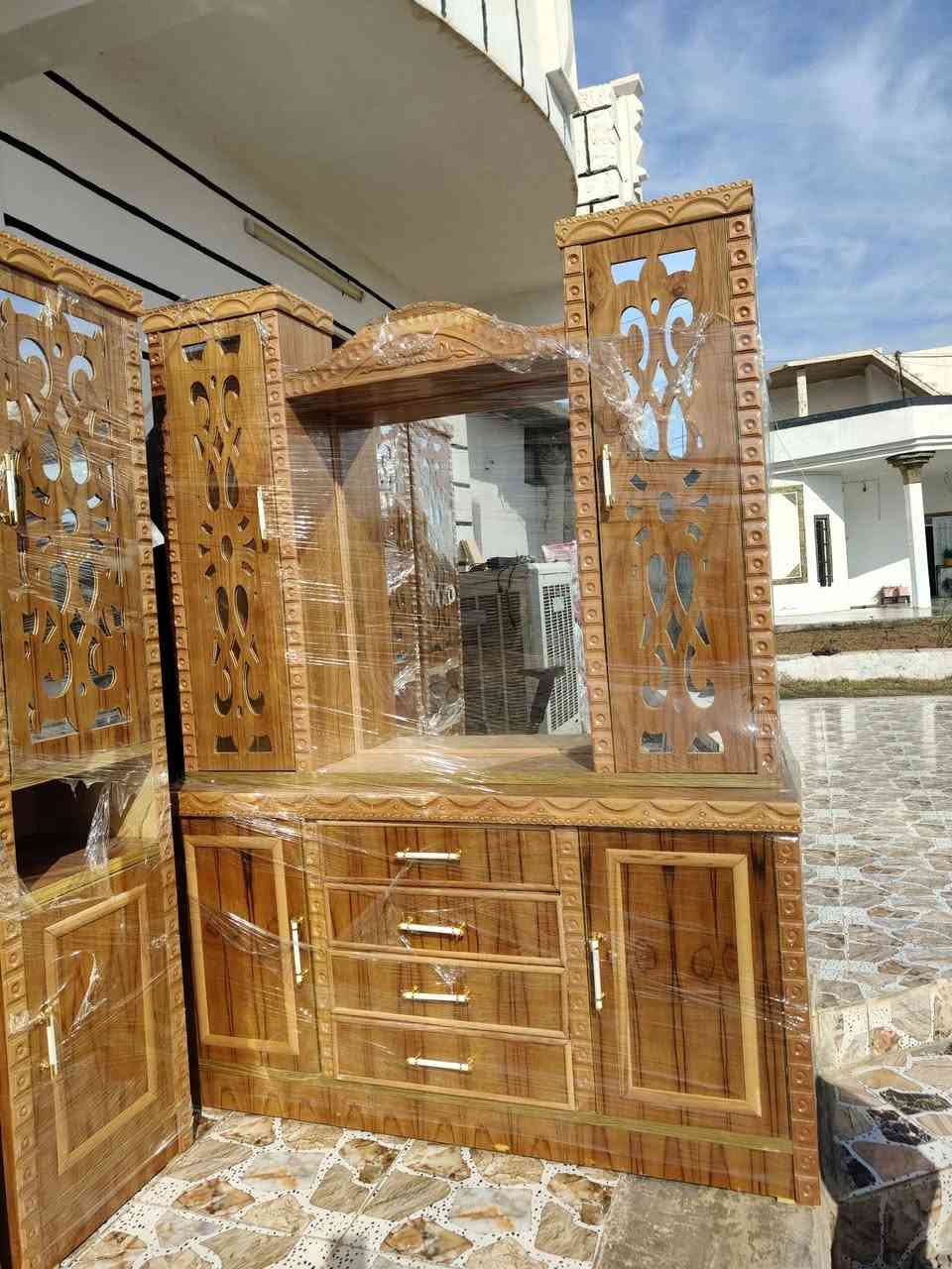 السلام عليكم ورحمة الله وبركاته غرفة اخشاب للبيع السعر1500000 الشراي يتصل***********جديده وين البريد ايعرس
