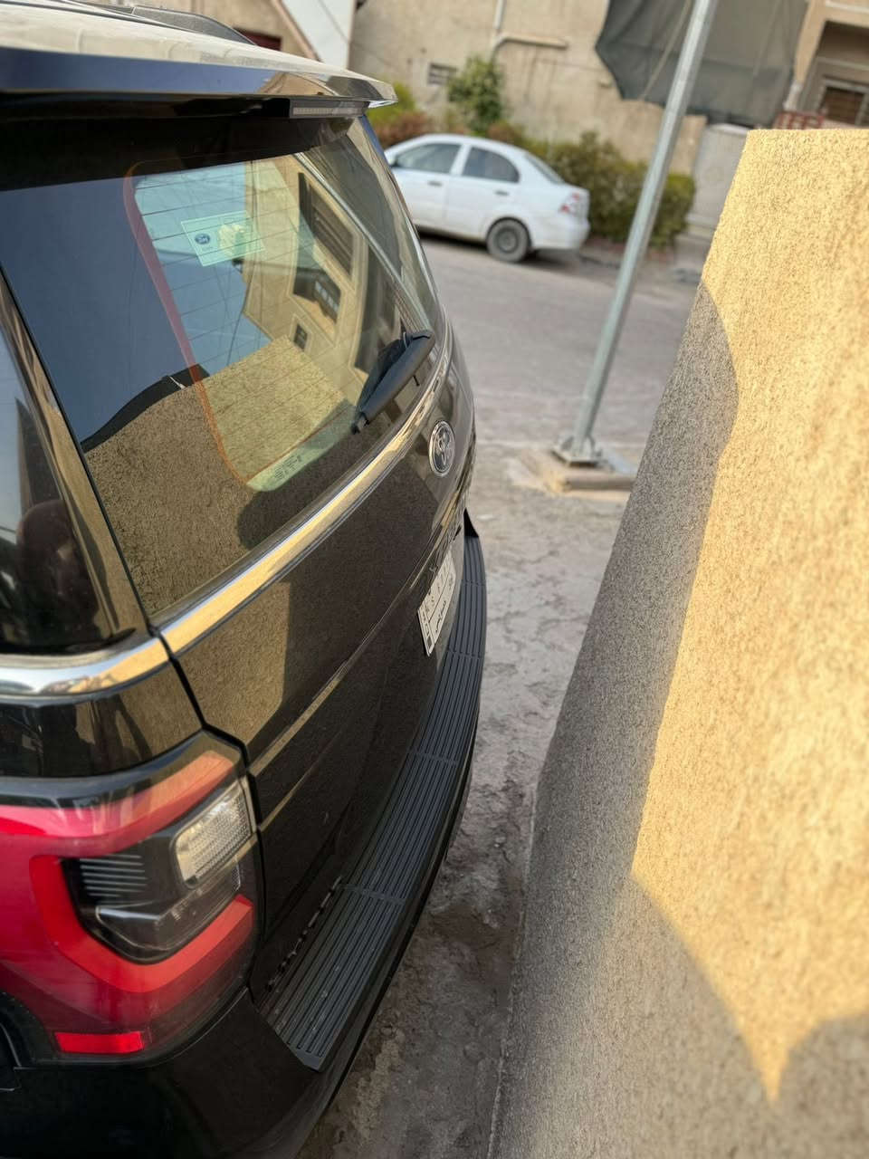 السلام عليكم 
فورد اكسبدشن ٢٠٢١
وكاله الكاصد 
ماشيه ٦٥ الف 
مكفوله عدا شخط بالجاملغ 
مكاني رصافه شارع فلسطين 
***********
