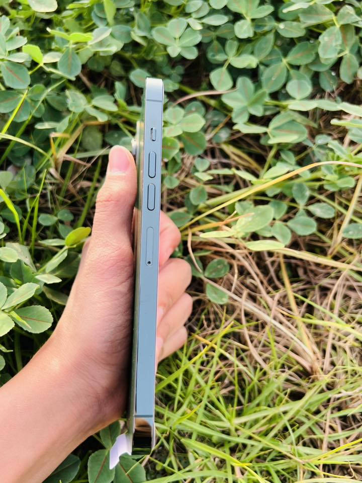 سلام عليكم أيفون 13 برو ماكس ‏باللون المميز الزيتوني 
‏ بالذاكرة 256 البطارية 86 بلادية غير محفزه وتر بروف 
‏شرط الفحص بأي مكان يعجبك نظافة 100% 100 
‏￼زلغ واحد مابي شخط واحد مابي أخو الجديد معنى كلمة 
‏لون جدا مميز المكان ناصريه المركز ***********￼￼￼
