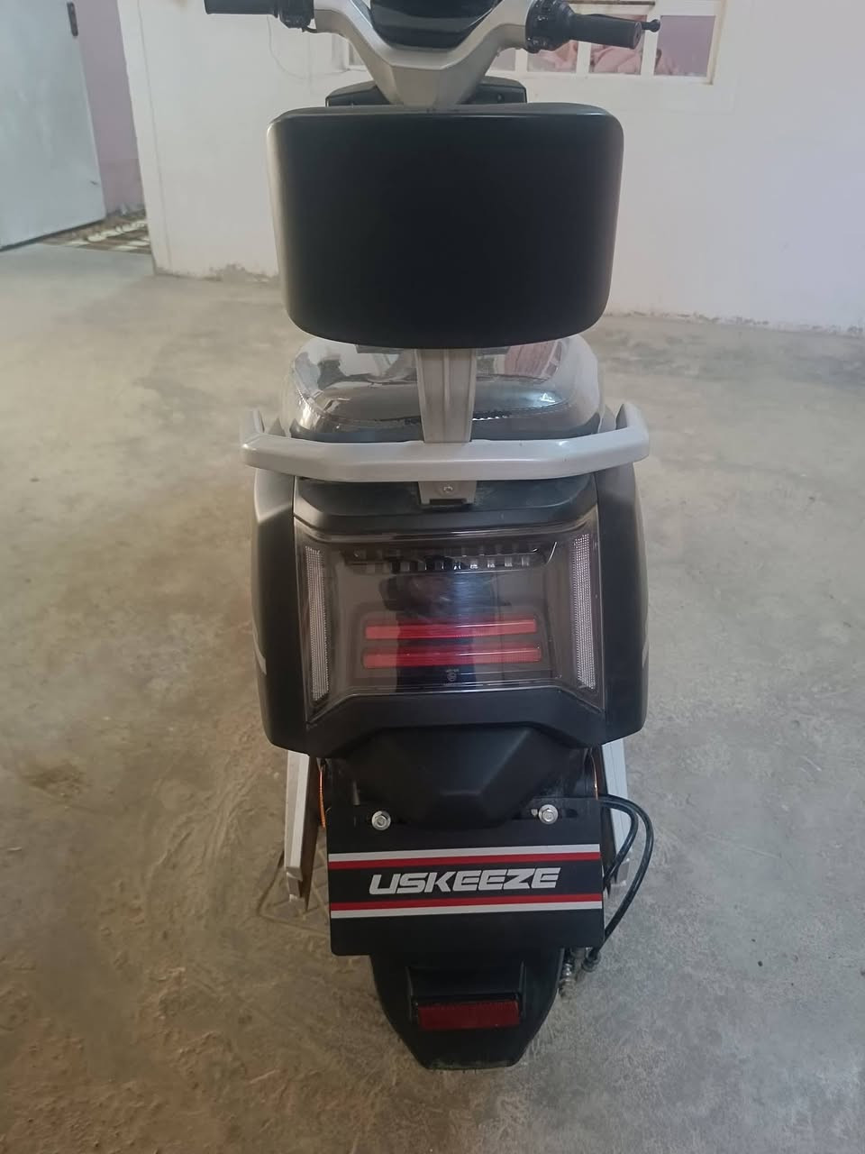 دراجه شحنFXRFXRأوسكييزي
استخدام شهر  
مواصفاتها. 
نظام سويجين و تشغيل عن بعد و كرت
اربع نمر + نظام بكR
 مثبت سرعة🚀
بريكات امامي دسك خلفي دسك
بر
ملف 3000 
يكات دسكات
لايت زينون عالي ناصي+نشرات امامي خلفي
نشرات شغاله
اشاير شغاله
بيها جوزه
 صندوك 
 قفل ستيرن 
 شاحنة الأصلية موجودة
ا


**إذا كنت صاحب هذا الإعلان وتريد حذفه لأي سبب، رجاءا أرسل رسالة إلى الدعم الفني**