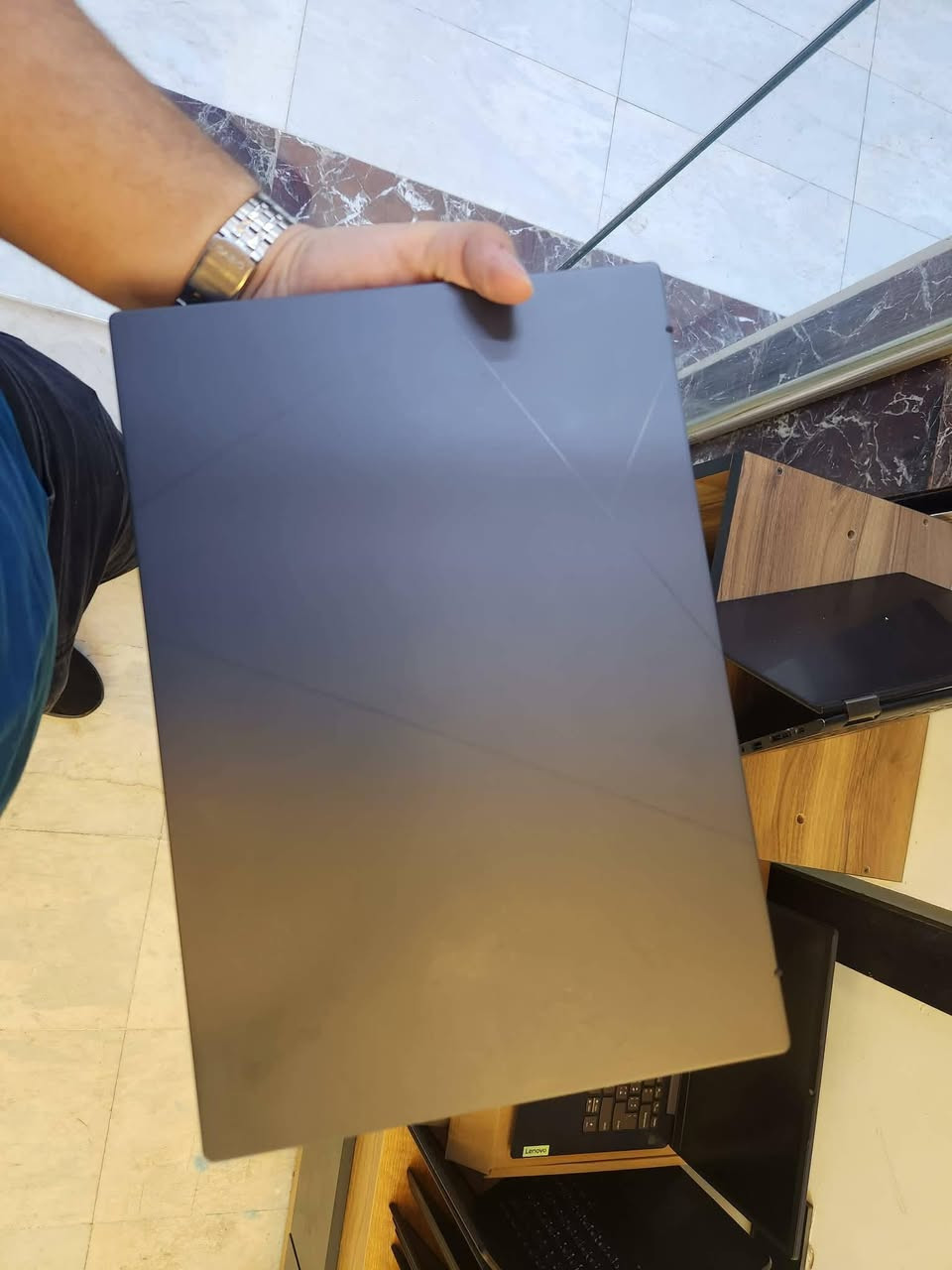 السلام عليكم
Asus ZenBook Duo 
Ultra 7 
16
1tb
كارتون ماكو
شاحنة وقلم فقط
مشحونة 17 مرة
السعر 1,250,000
***********
واتساب او مسنجر
