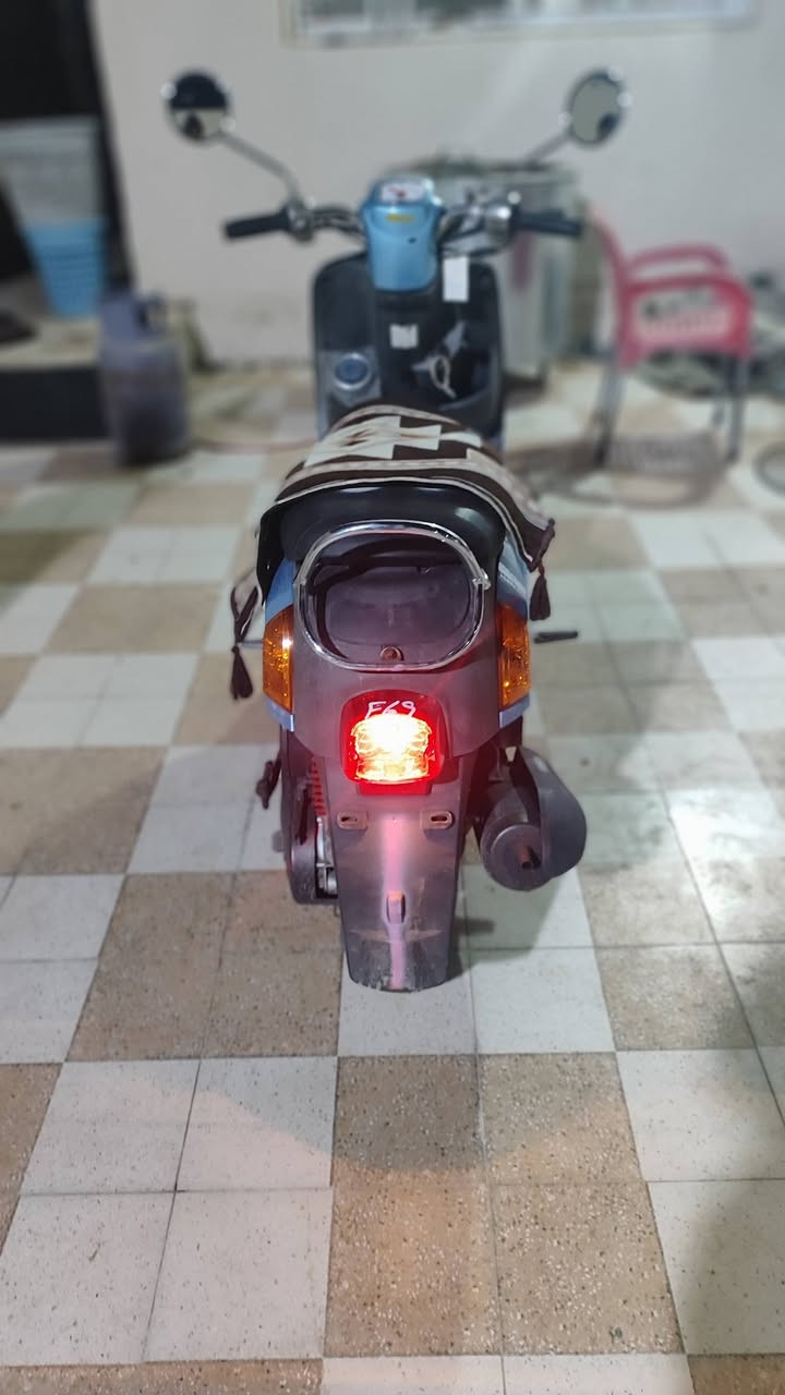 السلام عليكم بوليس حاويه ومختمه كفراتها ولملاح كلها وي المكينه السعر الاتصال عله الرقم ***********
***********
