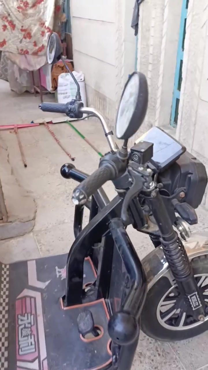 ستوته شحن جديده حيل
نقصها بس بطاريات منتهيات بسبب عدم استخدامها 
مكانها بغداد ابو غريب
***********
‏‪***********‬‏
سعرها مليون قفل
