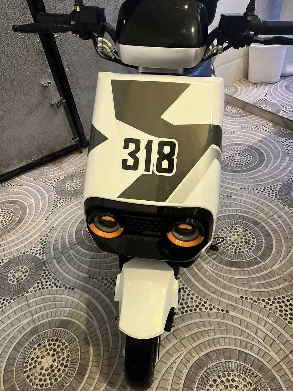 السلام عليكم ورحمه اللّٰه وبركاته
ماطور شحن اباتشي
0 موديل 2025
مستخدم شهر ونص نضافة %98
تايرات جديده لوك
٤ نشاط فول وشحن فول يطول ساعات
لايت زينون
نشرات ٧ الوان
***********
وتساب 
عنوان: موصل
