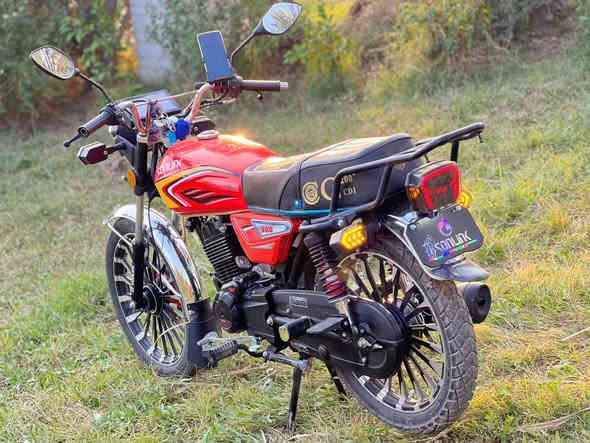 سلام عليكم دراجه ايرانيه ضاغطه وزنجيل ٢٠٢٥ للبيع مكان بسمايه مشروع الوحده سعر (٩٠٠)وبيهه مجال قليل ***********
