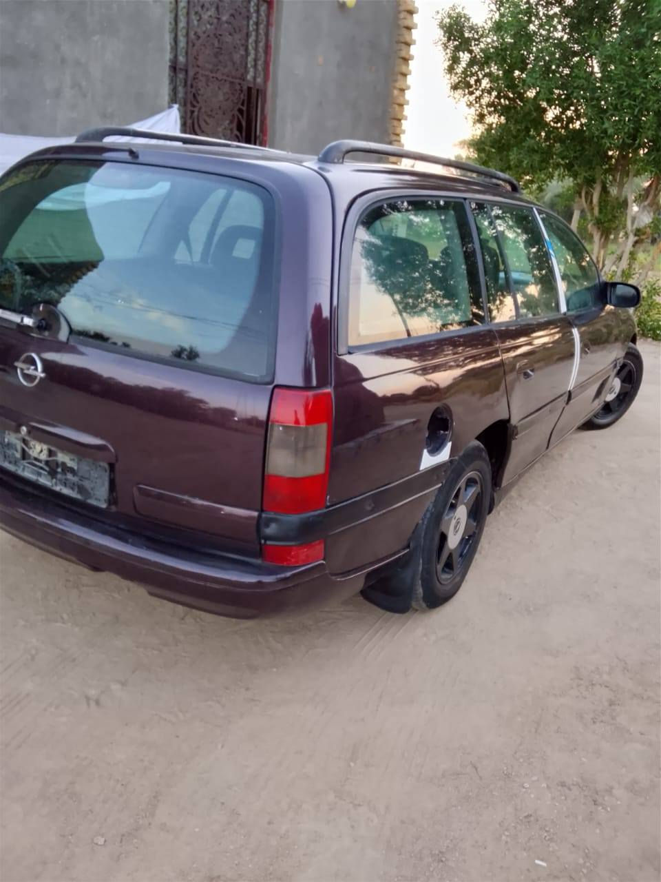 اوبل بزون موديل 2000خليجي بسمي مكينة وكير ونجي حدادية تايرات جاهزة توه معمرينهة صبغ فرن بيع اومراوس السعر 38/***********
