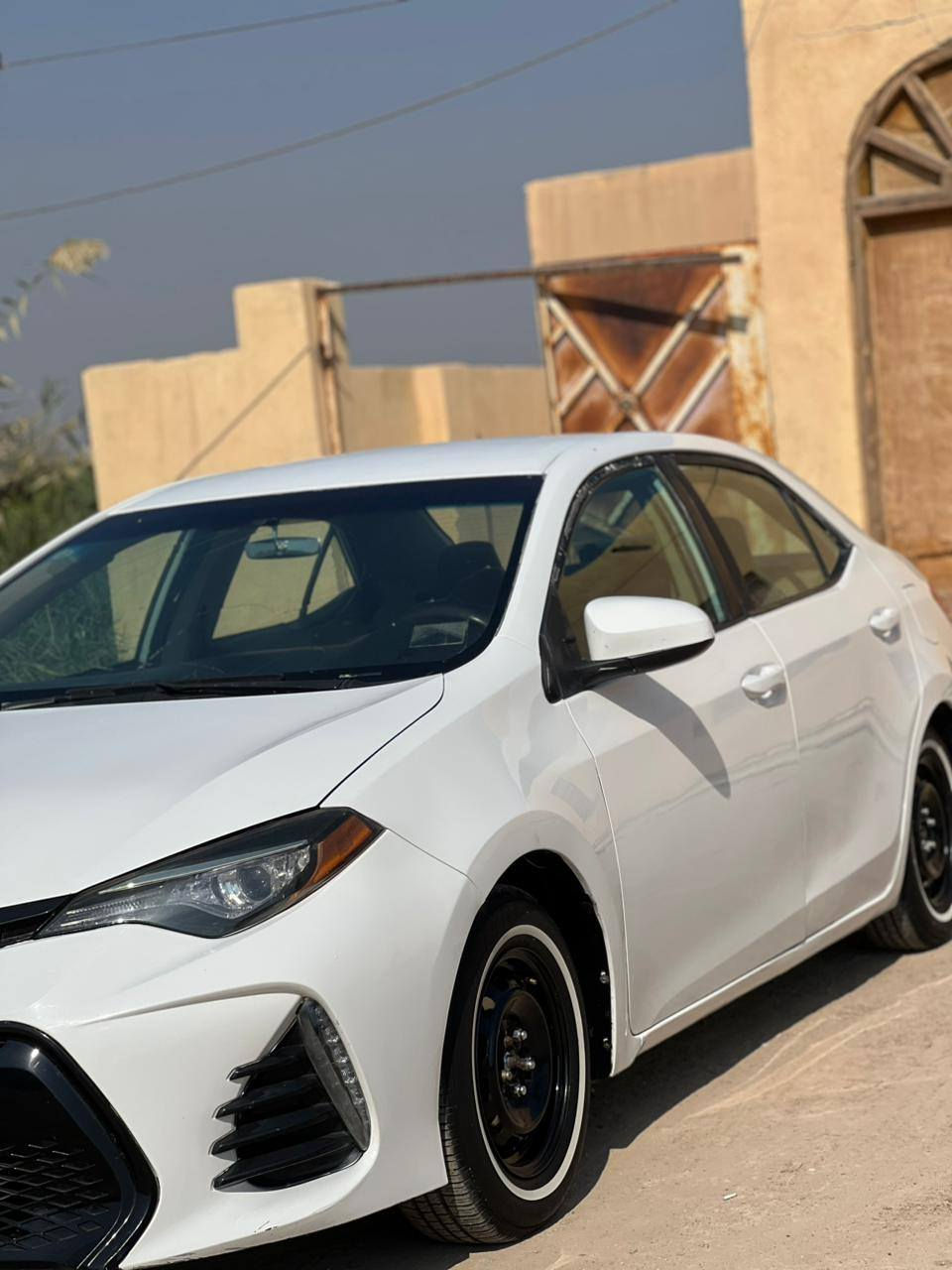 سلام عليكم 
للبيع كورلا مديل 2015 رقم ذي قار سنويه لل27محرك 1800 السياره بيه قطعتين تبديل ومصبوغه عام للجماليه مكان السياره ذي قار سوق الشيوخ 
السعر 100وبيه مجال قليل 
***********
