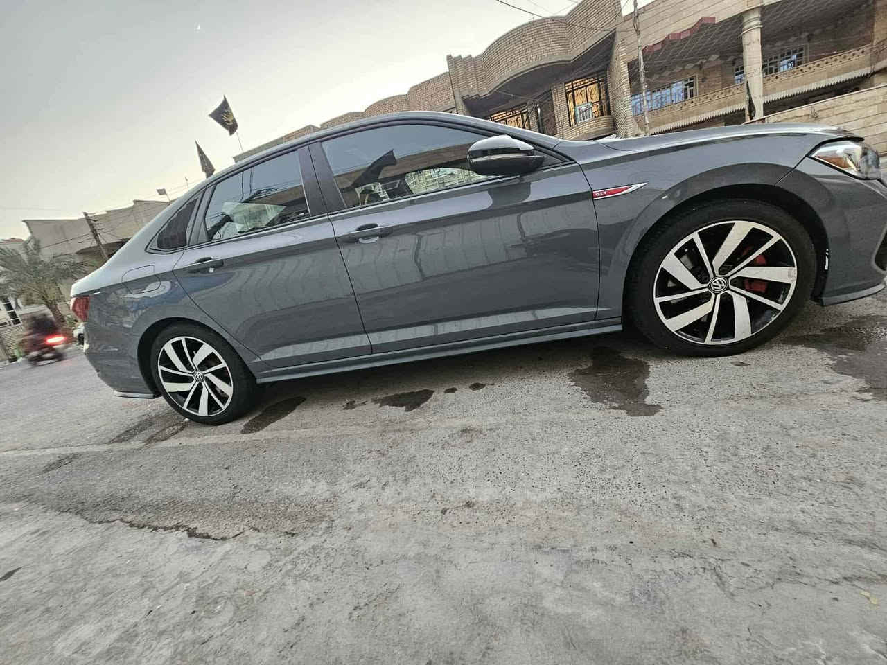 السلام عليكم
للبيع او مراوس 
جيتا 2020 Gli Autobahn
‎اللون اسمنتي
‎وارد امريكي
‎فول مواصفات اوتوبان بلاك بكج
 ‎محرك ٢٠٠٠ توربو بنوراما 
‎كيج الكتروني
‎بصمة ابواب وتشغيل
‎تشغيل عن بعد
‎كامرة خلفية
‎هاندبريك ‎كشنات جلد بصمة    
‎بانوراما
‎٥ انظمة قيادة
‎كشنات امامي تدفئة تبريد
‎رادار امامي + جانبي + خلفي
‎اوتو ستارت ستوب
‎تحكم ستيرن
‎شفتات كير بالستيرن
‎كشن السائق كهرباء وخزن ميموري ٣ وضعيات
‎لايتات وبك لايتات ليد
‎نظام ابل كار بلي واندرويد اوتو وايرلس
‎شحن موبايل وايرلس
‎اضائة داخلية محيطية ١٠ الوان
‎نظام الصوت Beats
‎رقم بغداد
السونار موجود بالصور السياره حادثها بسيط كلش مبدل بنيد وجاملغ قطع اصليه 
ملاحضه سياره بيه حالوب خفيف نهايته القماره وقبق الجنطه مامبينات كلش 
تفاصيل اكثر الاتصال ع رقم ***********
مكاني بابل المسيب
