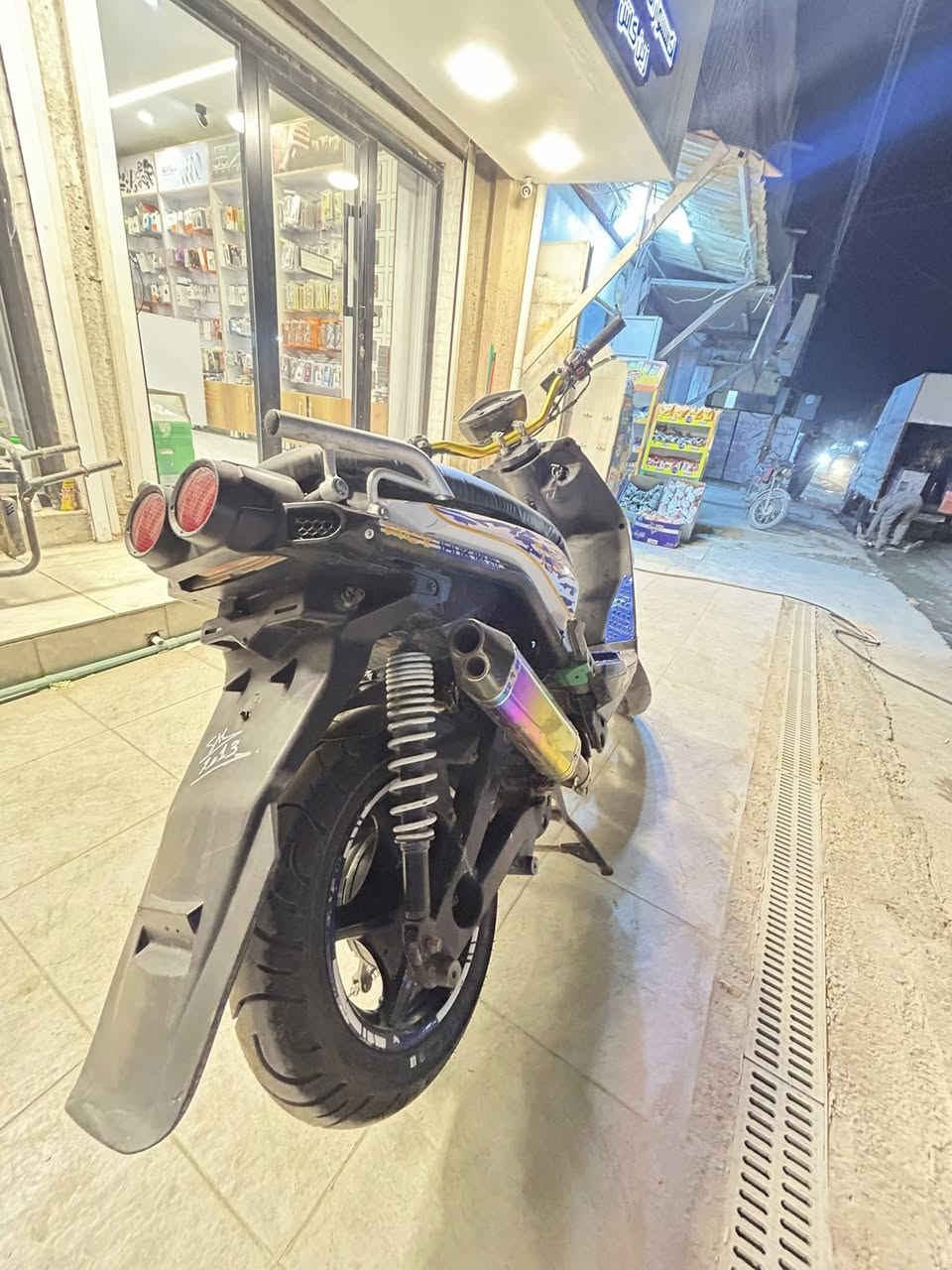 سلام عليكم للبيع سكنس جبلي موديل 2013 دراجه بوشه 58 ونص مزود دراجه شلعه ومعدل تخبل شك كاع تجي وشوف دراجه نضيفه نضافه 100 السعر مليون وبيها مجال قليل 
*********** 
مكاني حله بكرلي
