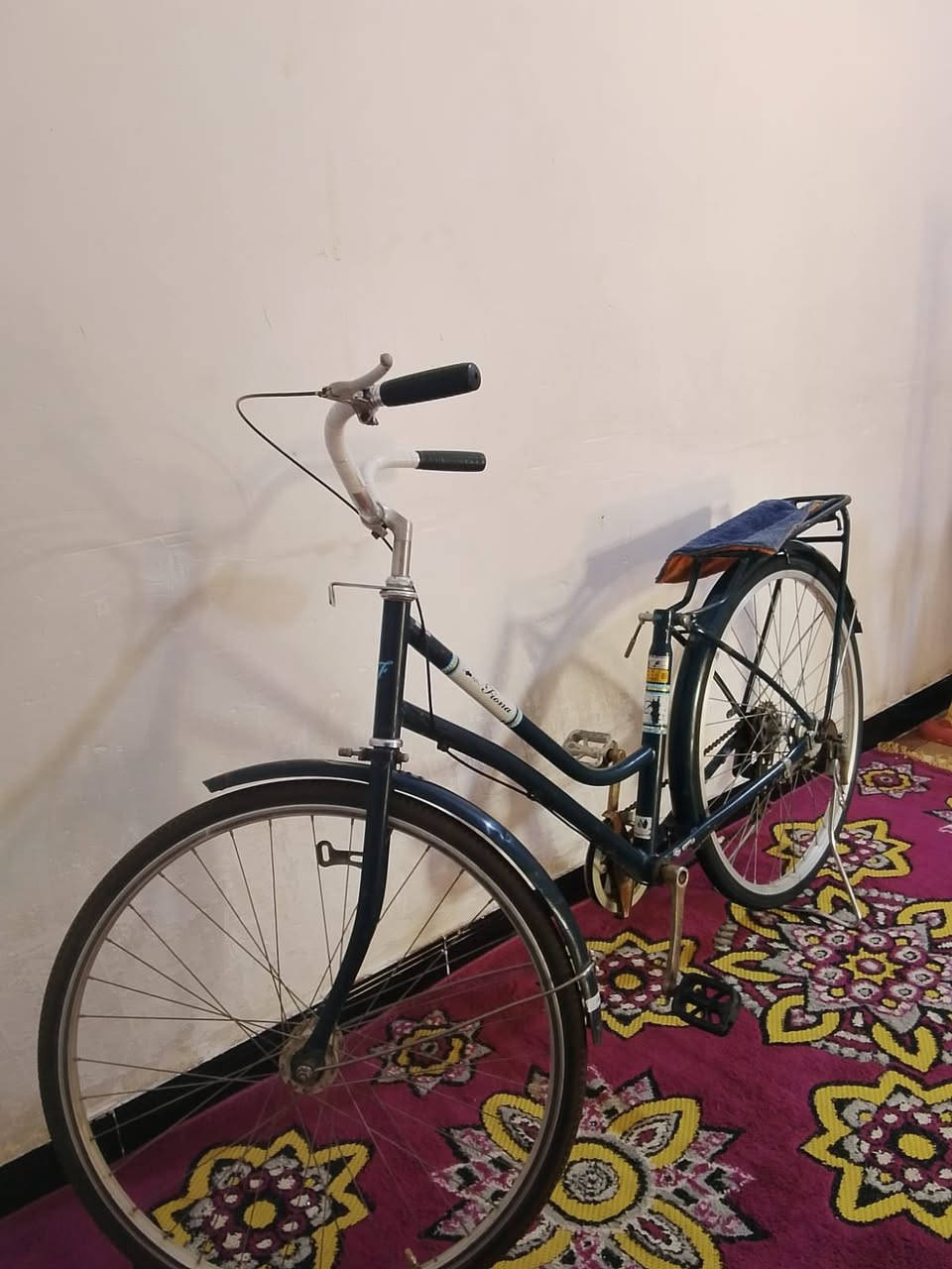 بيسكل حجم 26 البيع الاستفسار *********** حاويات سعر خاص
