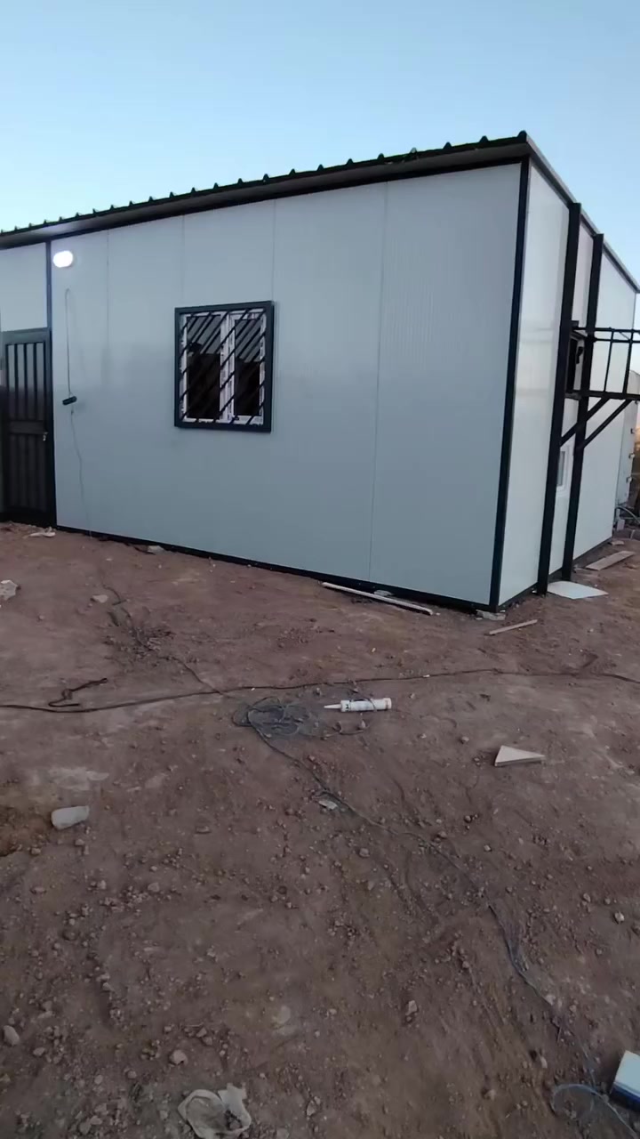 عمل كرفان موقعي ٦في٤
سعر المتر المربع العادي ب ٢٤
والمقام للحريق ب ٣٣ الف
يشمل البواب والشباك
والكهربايات
للستفسار ***********
