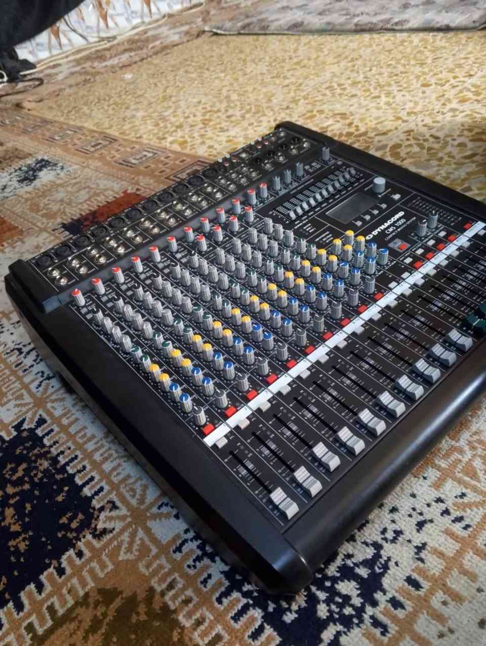 سلام عليكم خدام الحسين ع
جهاز داينكورد كوبي امتياز اخرس 1000 
زوج سماعات JBL
زوجين سماعات W17 النوعيه الممتازه 
السعر واتساب أو خاص ***********
مكاني بغداد حي النصر او المدينه
