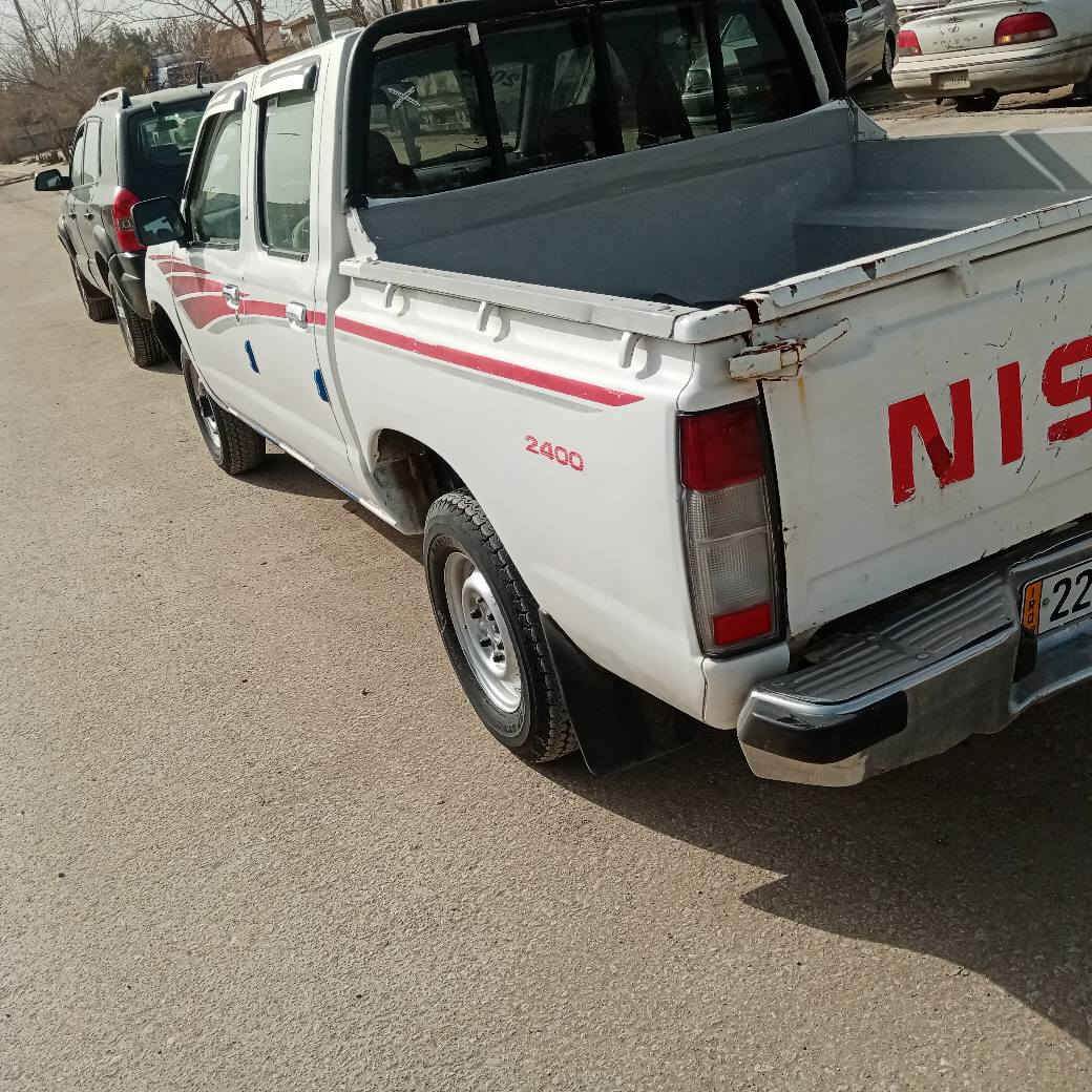 نيسان مؤديل 2003 زيت ره قم عه سلي سه نه وي تازه يه تا 2029 گيرو مه كينه و ئه كسل به شرت نه دو بارجه و دوبه له بؤياخه بي ناو كرتن سعر 73 مه جال له هه له بجي تازه *********** أربيل, العراق
