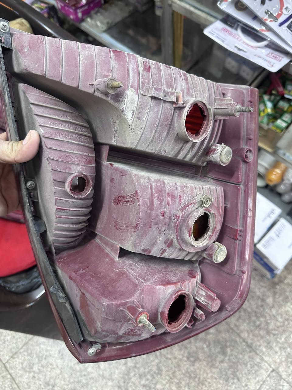 بك لايت الاصلي مستعمل مثل ماواضح بالصوره نظافته
العنوان بغداد
السعر 30الف 
***********
