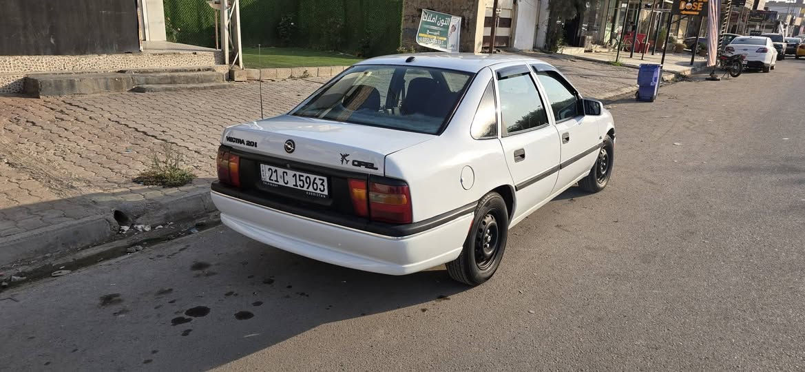 سلام عليكم اوبل فكتره البيع ماكينه 20 كير اوتوماتيك سياره بله قطعتين جامق سياره بل اسمي كربون بنزين بله  سياره على وضع ابلادي سعر 48 بل مجال بسيط عنوان كركوك ***********
