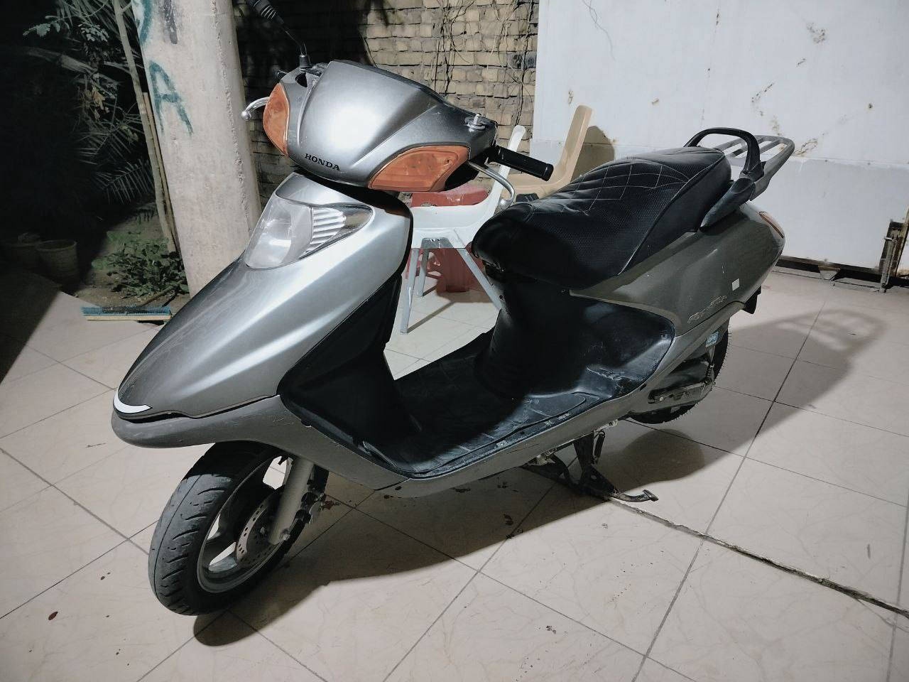 سبيسي ياباني مجفته رايمر جديد
صار اسبوع مجفته
نظيفة كهربائيات شغاله 
قفل ستيرن قفل جنطة 
تشغيل سلف 
سعر 650 بيهة مجال بسيط
عنوان كوت الخاجية 
***********
