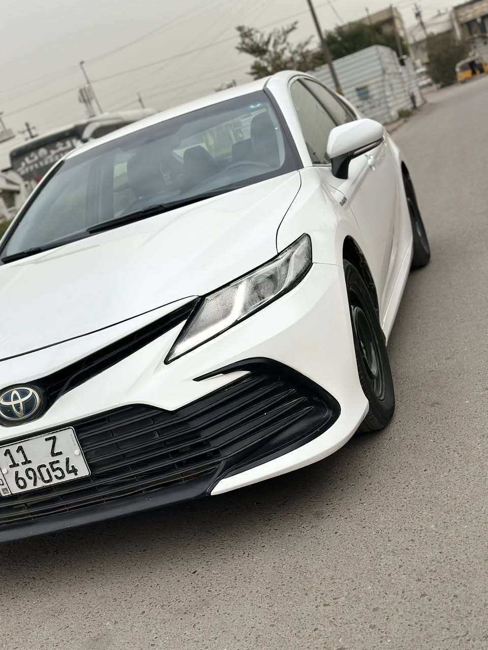 كامري 2023 هايبرد  للبيع Hybrid🛡
مواصفاتها كشنات جلد 
شاشة كبيرة 
تحكمات ستيرن 
بصمة بيبان بصمة 
لايت زنون لايت لد نهاري 
تبريد قطعتين 
نظام eco sport 
مكينة 2500 هايبرد 
سايد بريك بصمة 
نظام اوتو هولد مانع انزلاق. 
كامره 
صندوق بصمة 
ماشيه 77 الف 
السياره مكفوله من حادث
فقط تغير لون 
السيارة موديل 23 اصل بشرط تحويل ثاني يوم مكاني بغداد الشعب
السعر 155 $ 💸
وبيه مجال
***********☎️
***********☎️
