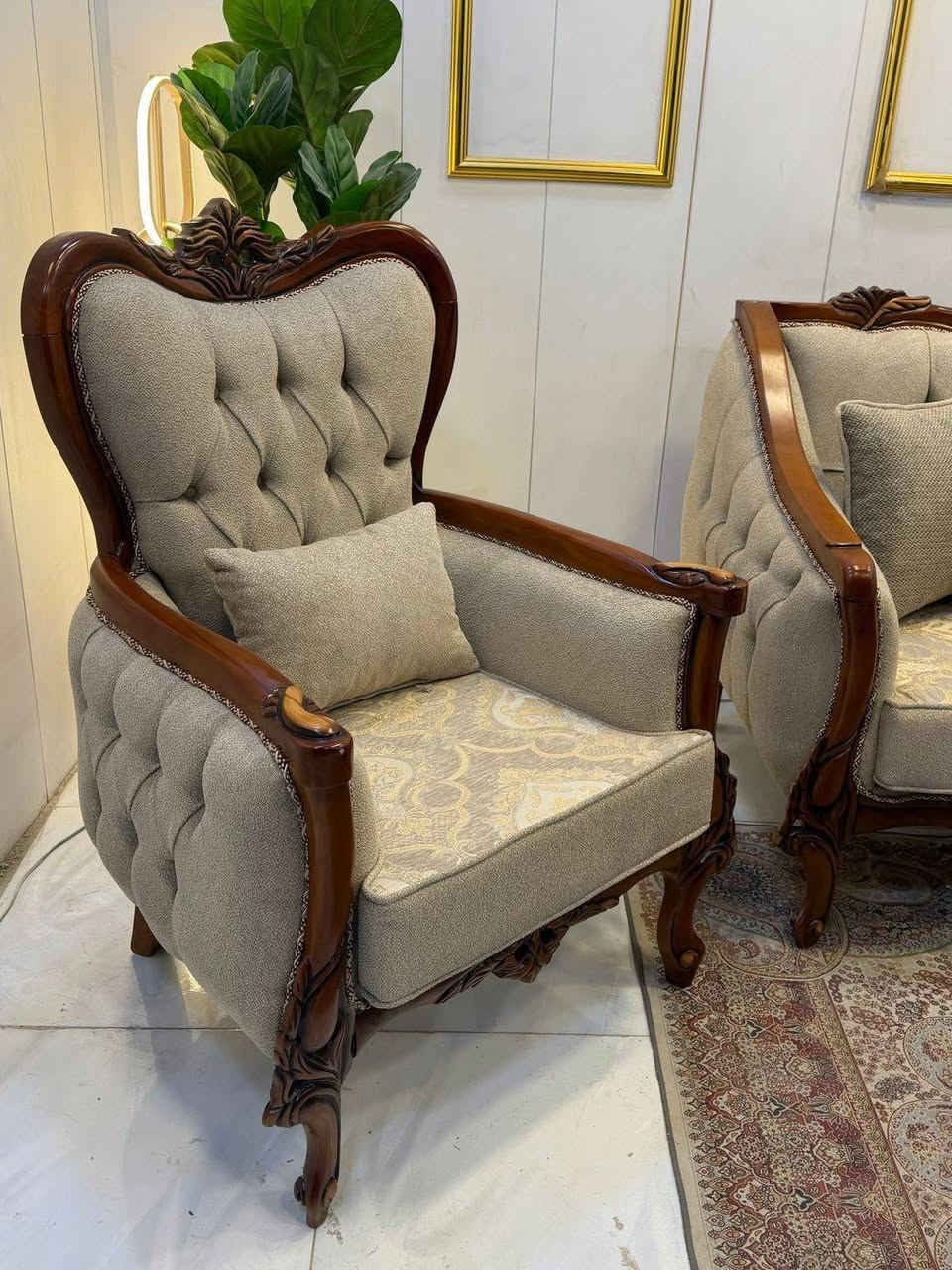 افخم الاطخم التركيه  🇹🇷🇹🇷  المستورده 
ملاحظه 
 حفر زان يدوي فخم جداً😍 )
خشب تركي زان اصلي 🪵 
قماش درجة اولى ارقى انواع الاقمشه ✨✨
10مقاعد (قنفتين+4كراسي)
مع  طبله كبيره وطبلتين مربعات  ..
للحجز والاستفسار مراسلة الصفحه او الرقم 📞📞
***********
العنوان
ديالى الخالص ناحية هبهب 
يوجد لدينا خدمة توصيل كافة محافظات العراق
