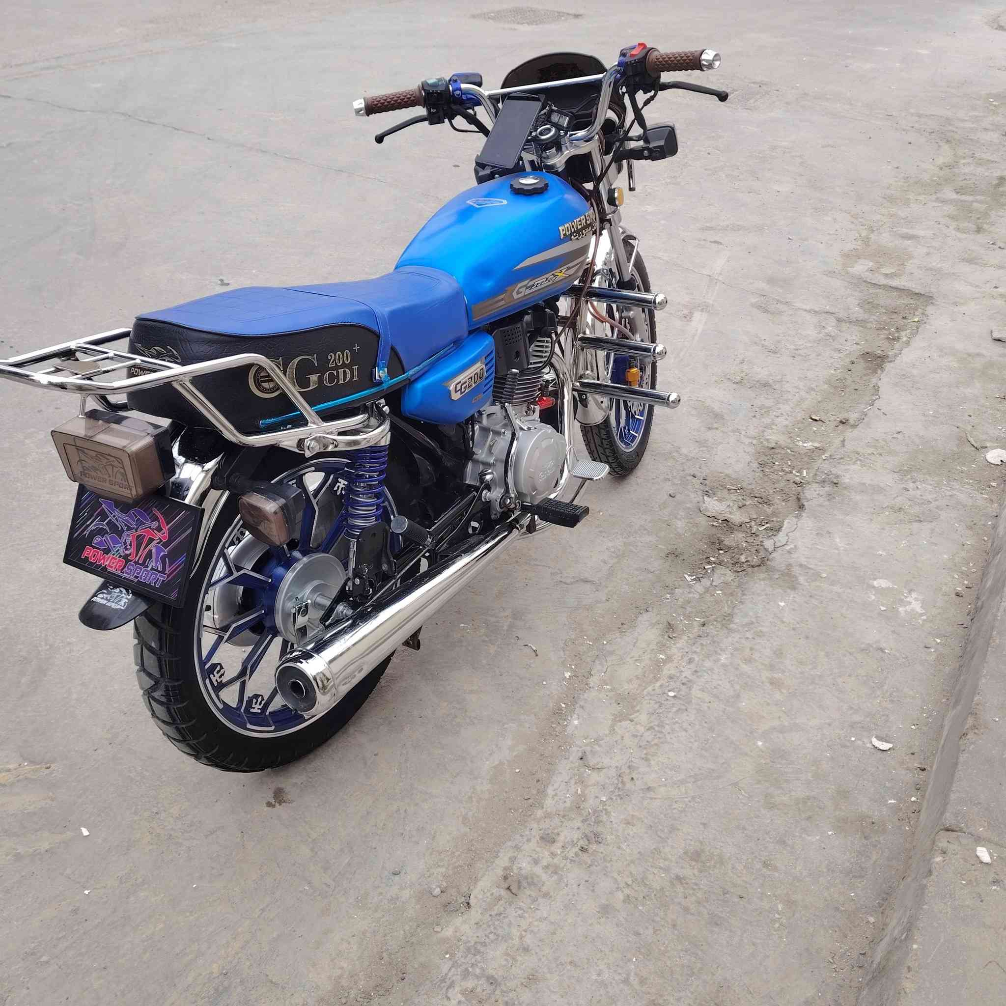 سلام عليكم شباب يراني البيع محرك 200
الموديل 2025 مابي وراق المكاني فلوجه شارع 40 وهذ رقم *********** سعره خاص
