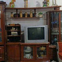 أعرض للبيع طقم صالون قماش مخمل برتقالي يتكون من كنبة كبيرة وكنبتين صغي...