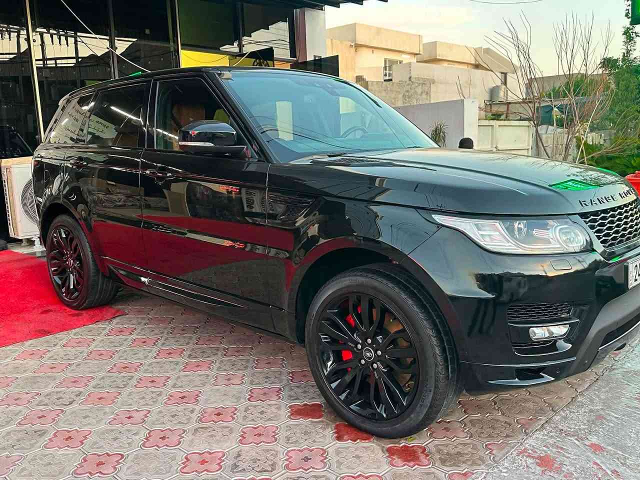 ڕانج ڕۆڤــر ئۆتۆ بای گراف_
شەريکە سـەردار…زەمـان
Hse….کلــين بێ سبخ بێ دەعم
 بەنـزين V8 سـوپەر چارچ
ڕەشـی قەتران ناو قەيسـی
محرك گێر کارەبای تەبريد بەشەرت
…….._………
مــۆدێل ….٢٠١٤
وەکالە بەسـمە نەفسی ڕۆژ
___…___
بە نزبەت سـعرەکەی خوار هەموو بازار
٢٢٠ وەرەقــەو مەجالەکی کەم
________
گۆڕينەوەش دەکەم بە دڵم بێ
_________
***********
شوێن هـەولێر
…..!….. أربيل, العراق
