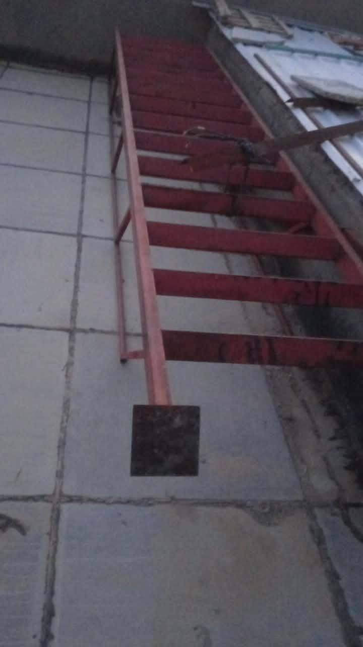 مرمر واجه للبيع جديد 166 متر سعر المتر 10 وبي مجال 

درج  جديد السعر 200 بي مجال
***********
