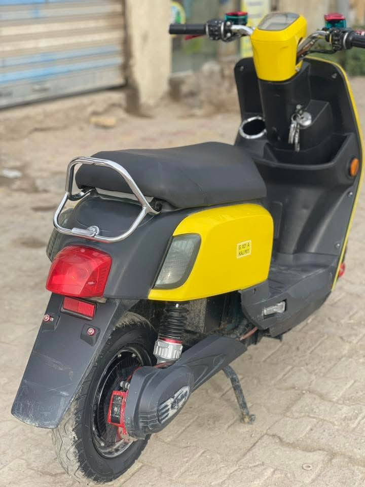 اسلام عليكم دراجه نوعها بوليس شحن شرط اي نقص مابيه ترهم امراوس وبيع مكانه قضاء الرفاعي   الشراي هاذه رقمي ***********
