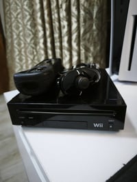 📣 جهاز Nintendo Wii أسود للبيع (شغال 100%) الوصف: جهاز نينتندو وي أورب...