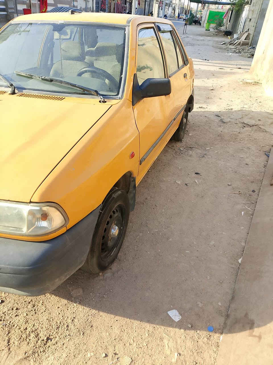 السلام عليكم سياره البيع 2012السعر22وبهامجل العنوان ناصريه مركز***********
