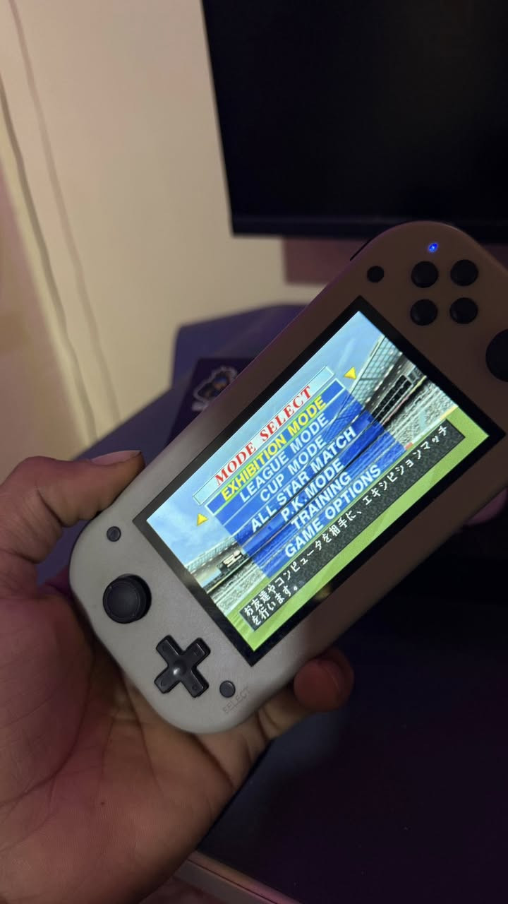 جهاز العاب كامل يحتوي على  7الاف لعبة          30مع التوصيل


**إذا كنت صاحب هذا الإعلان وتريد حذفه لأي سبب، رجاءا أرسل رسالة إلى الدعم الفني**