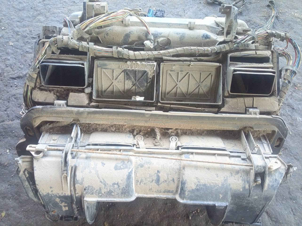 للبيع غراض 730 مكاني كربلاء يوجد توصيل قطع زغار فقط ***********
