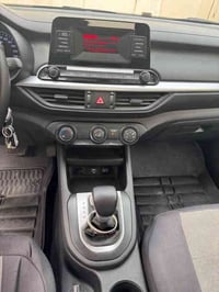 كيا سيراتو ٢٠٢٤ خليجي  محرك ٢٠٠٠ دوش  مواصفات السيارة ستندر  تحكمات ست...