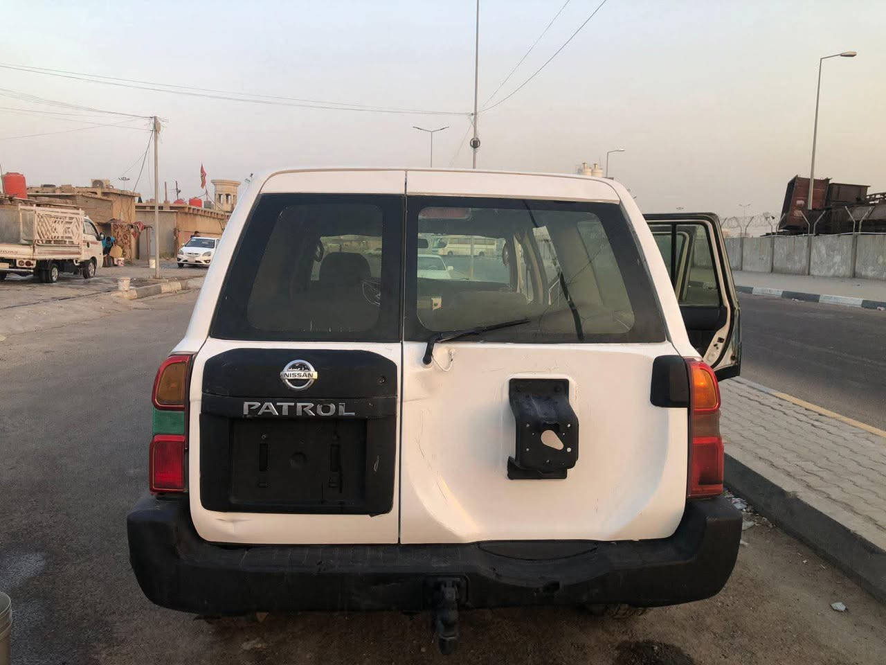 من رخصة مدير الكروب
نيسان باترول موديل ٢٠٠٨ مزاد داخليه
محوره كير ومحرك ٣٠٠٠ فيفتي
نواقصها حداده وطوافه
السعر ٧٥ وبيها مجال


**إذا كنت صاحب هذا الإعلان وتريد حذفه لأي سبب، رجاءا أرسل رسالة إلى الدعم الفني**