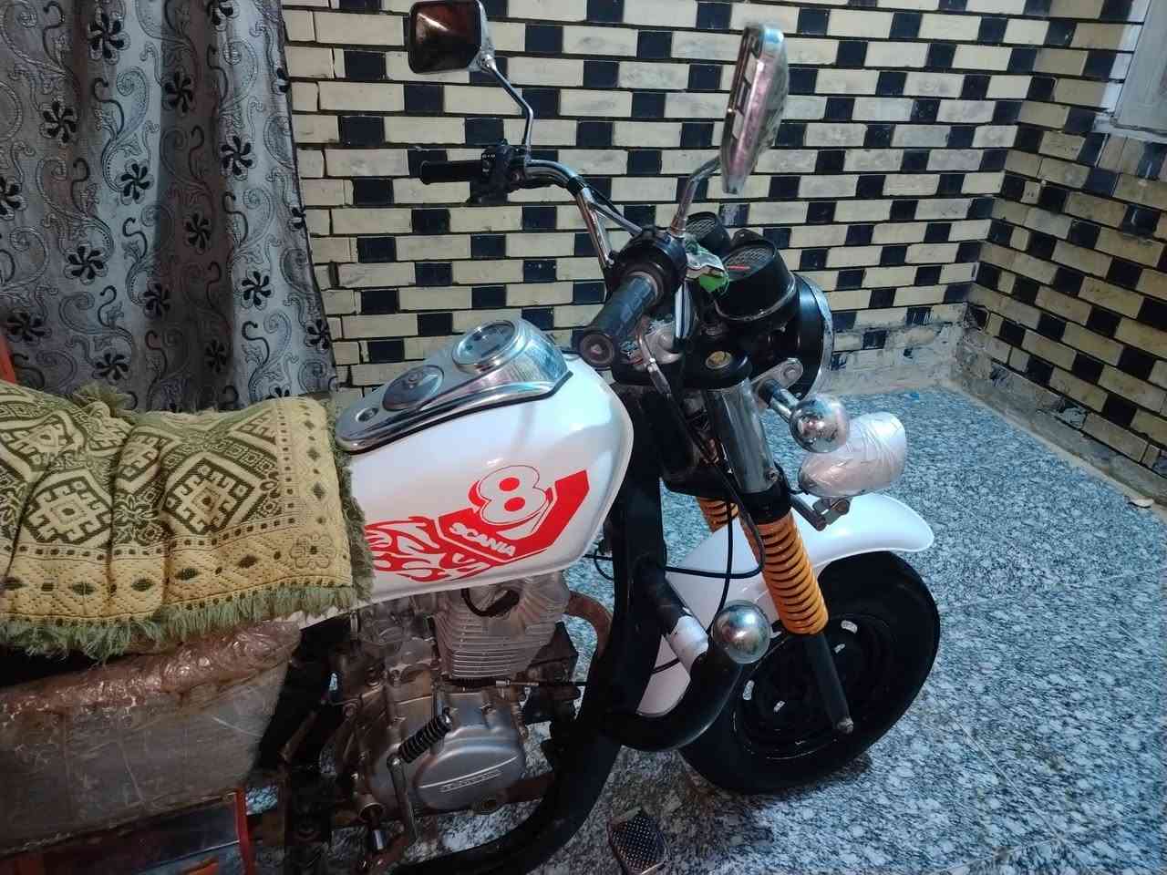 للبيع موديل 13اوراق اصولي محرك 22نضيف مفتوحة مره وحده شرط مكفوله كفاله اكلها شغاله نكر سلف ماعوزه شي مو شراي لا يراسل ويتعبني وتعبه تواير جدد كلها جديد الله شاهد ماعوزه لو برقي مستعجل عله بيعته ***********
