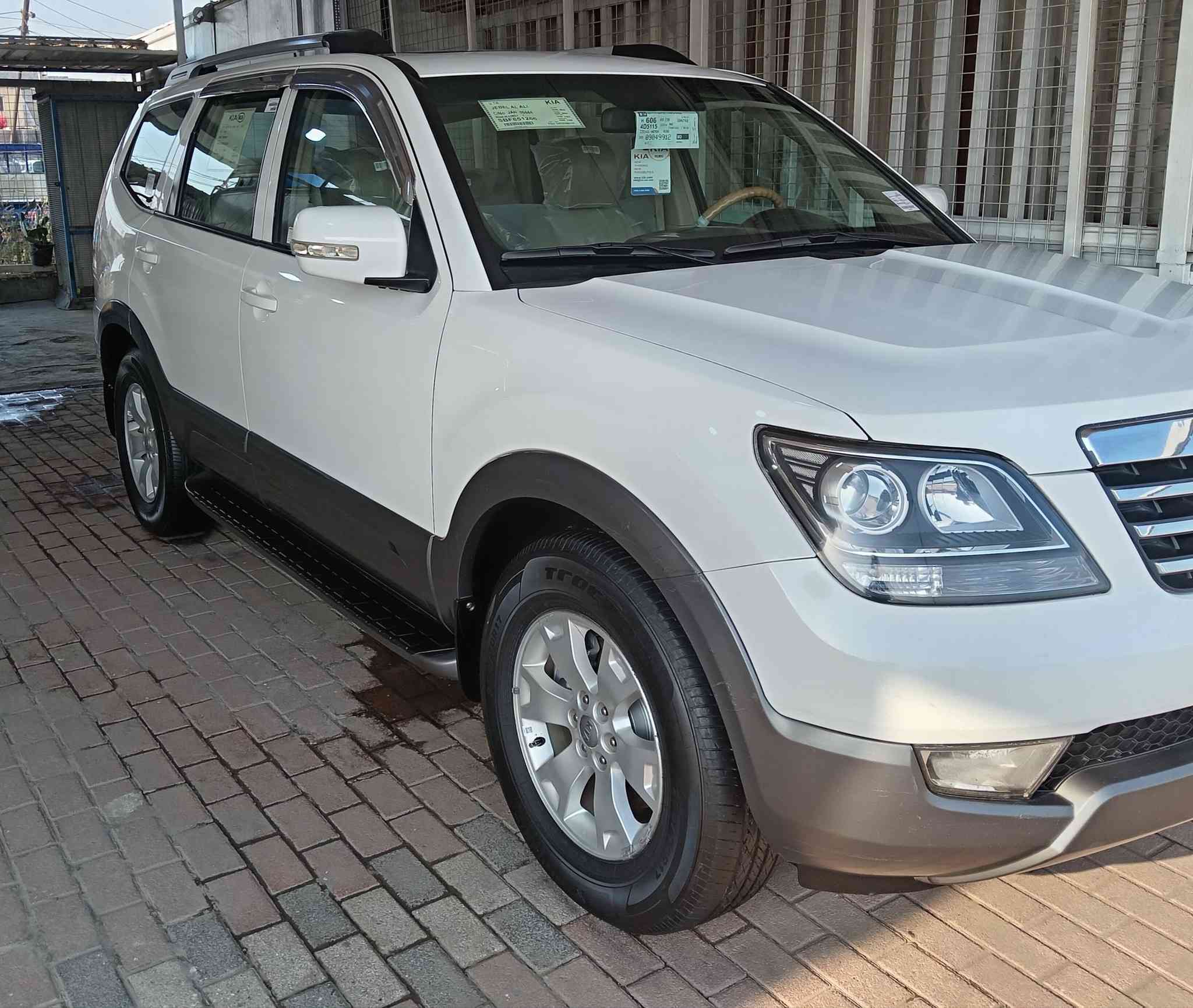 مهافي  2012  رقم بغداد  جديد رقم انكليزي 
خليجي مكفوله كفاله عامه حتى دعاميات كفاله  سياره ماشيه 85 الف سياره كلهه عله وضع شركه جديده معنه لكلمه 
مواصفات فول 1/1 فتحه سقف  
كشنات جلد فور ويل اشاير مري 
سبعه راكب 3 قطع تبريد  
حساسات أمامي خلفي تحكمات ستيرن 
كشنات كهربائي مثبت سرعه تخم تاير  
تبريد ثلج المكان بغداد الحبيبه رقم الهاتف *********** السعر 160
